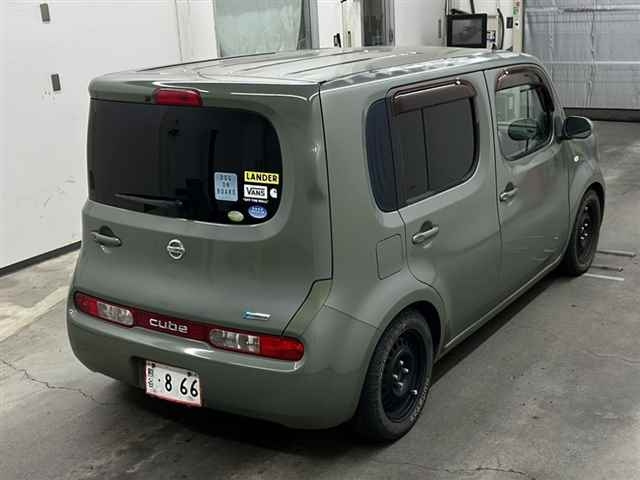 NISSAN CUBE 2010