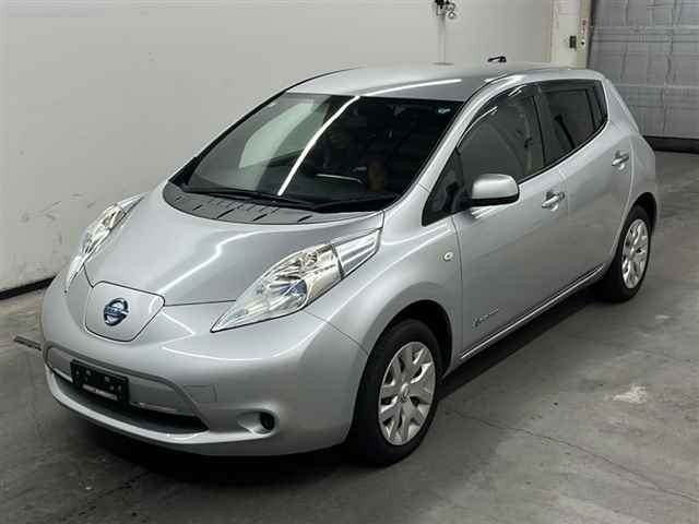 NISSAN LEAF 2013