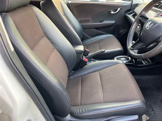 HONDA FIT SHUTTLE 2011