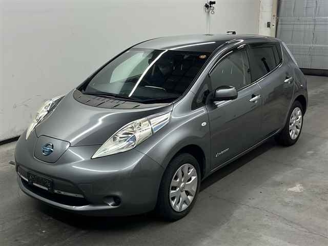 NISSAN LEAF 2013