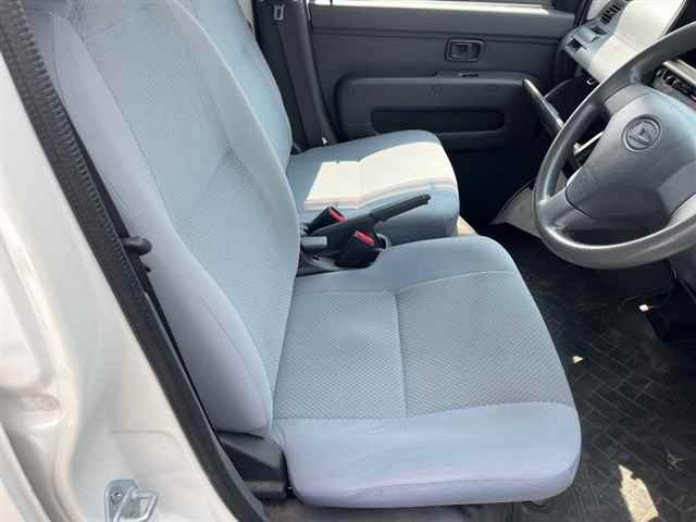 DAIHATSU HIJET VAN 2017