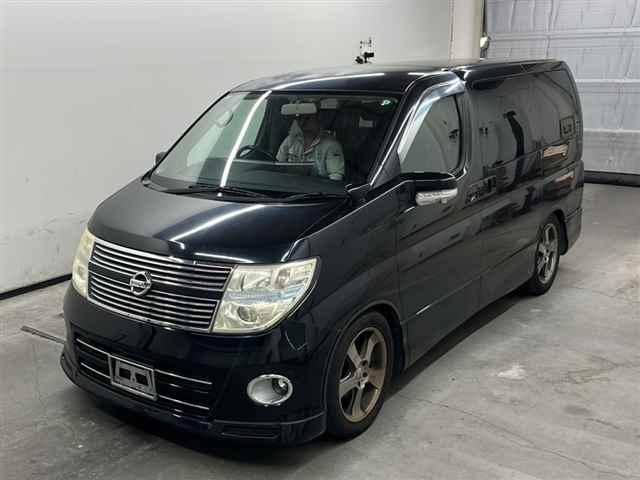 NISSAN ELGRAND 2010