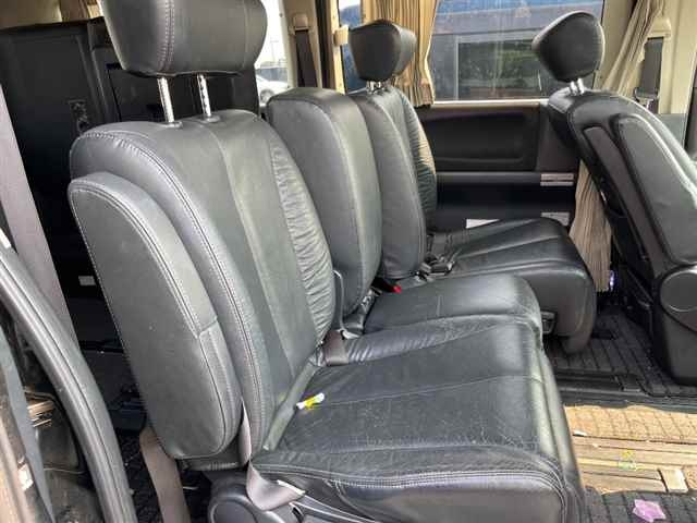 NISSAN ELGRAND 2010
