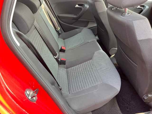VOLKSWAGEN POLO 2010