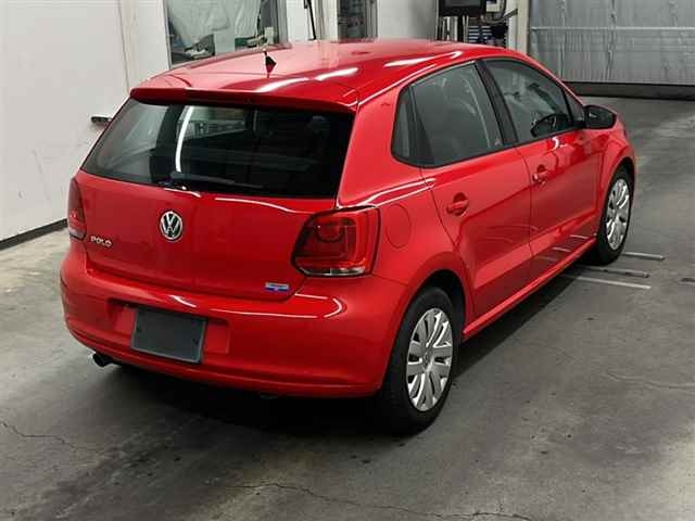 VOLKSWAGEN POLO 2010