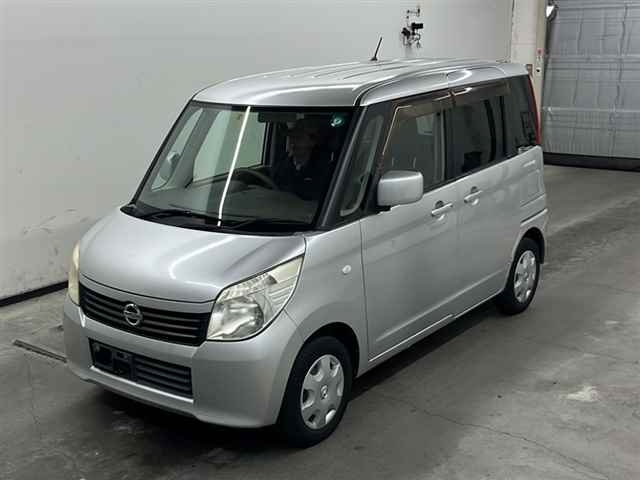 NISSAN ROOX 2012