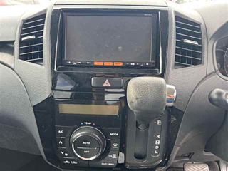 NISSAN ROOX 2010