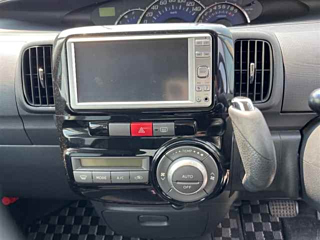 DAIHATSU TANTO 2011