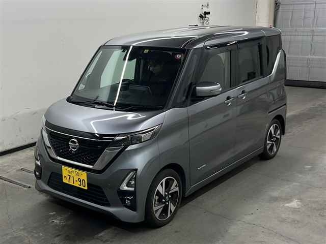 NISSAN ROOX 2022