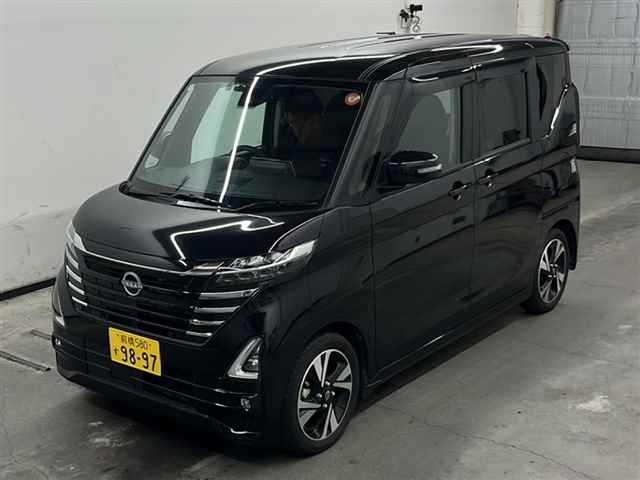 NISSAN ROOX 2024