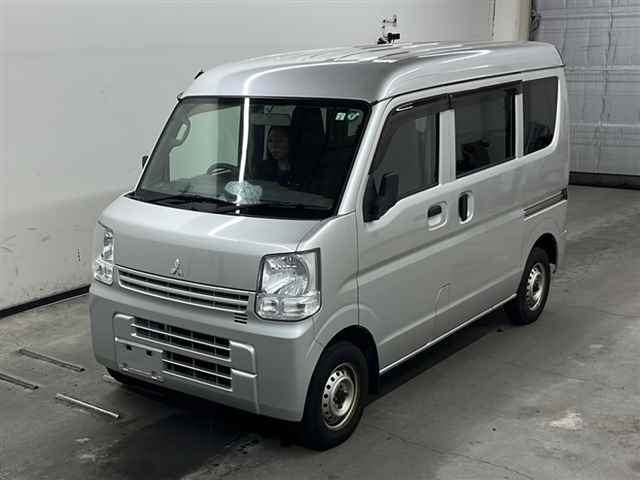 MITSUBISHI MINICAB VAN 2018