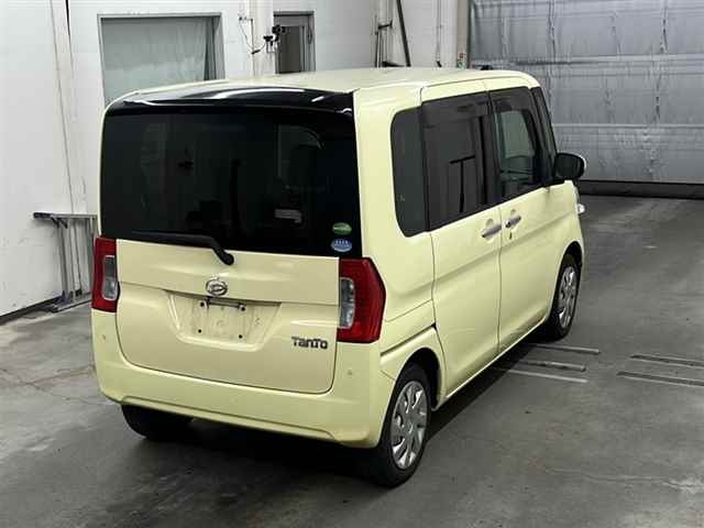 DAIHATSU TANTO 2018