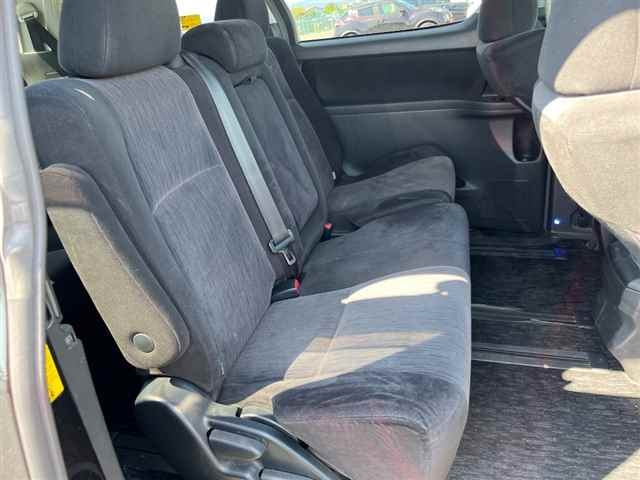 TOYOTA VELLFIRE 2012