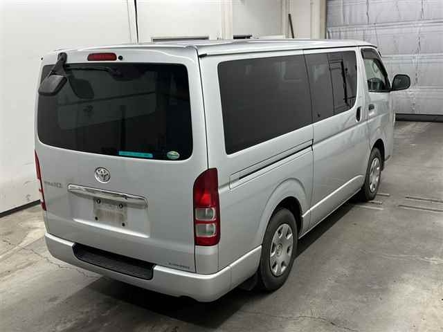TOYOTA REGIUS ACE VAN 2010