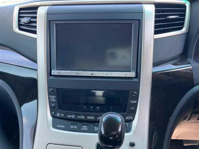TOYOTA ALPHARD 2013
