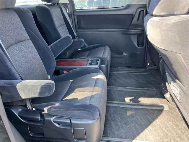 TOYOTA ALPHARD 2009