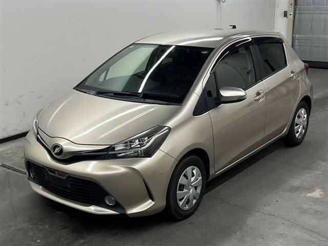 TOYOTA VITZ 2014