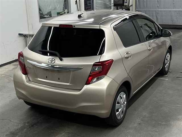 TOYOTA VITZ 2014
