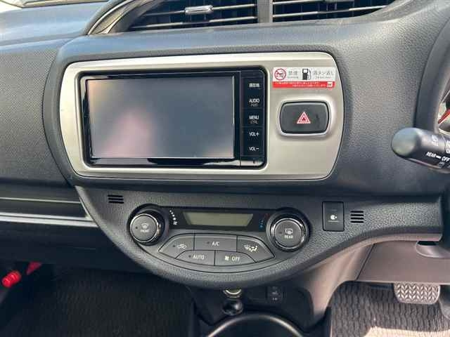 TOYOTA VITZ 2014
