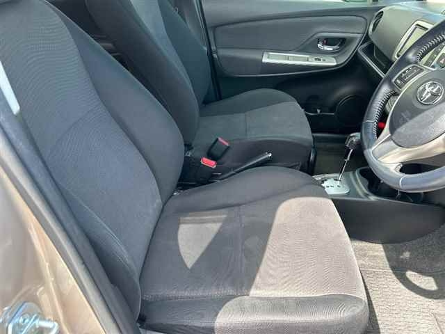 TOYOTA VITZ 2014