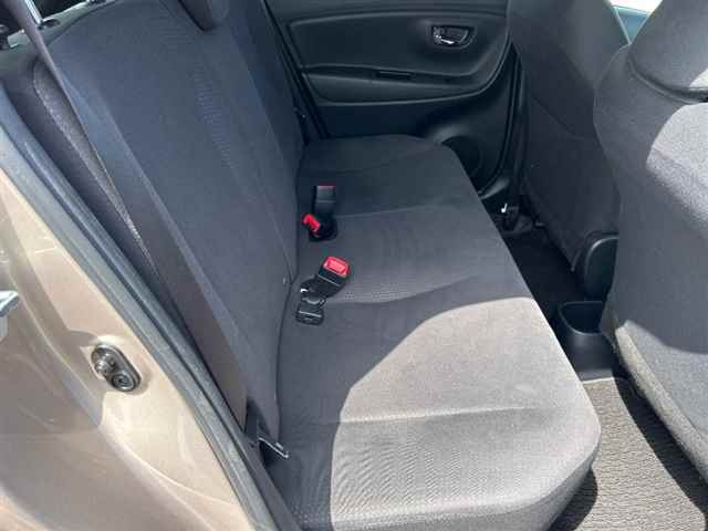 TOYOTA VITZ 2014