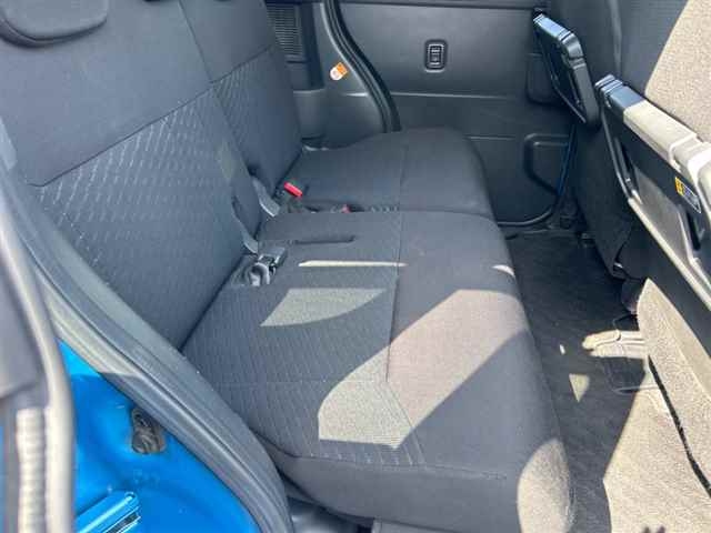 TOYOTA ROOMY 2016