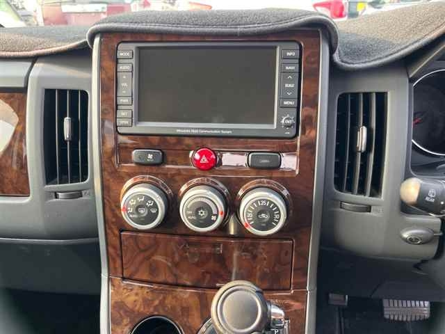 MITSUBISHI DELICA D5 2010