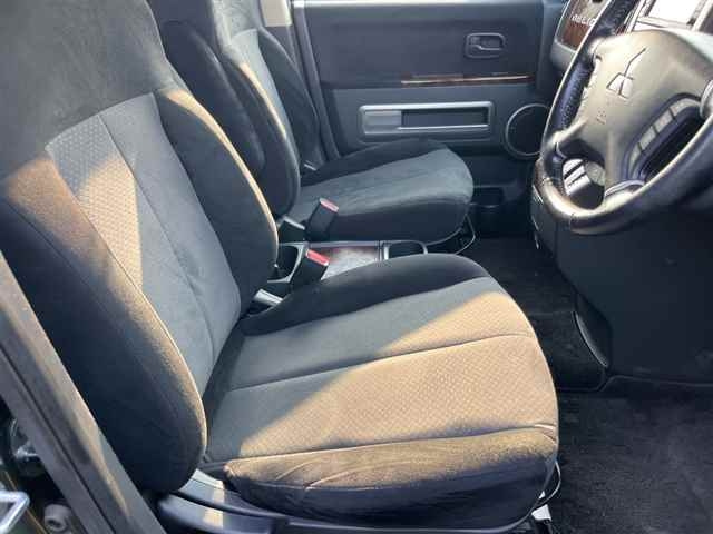 MITSUBISHI DELICA D5 2010