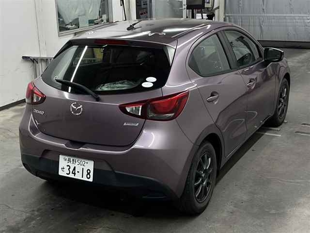 MAZDA DEMIO 2016
