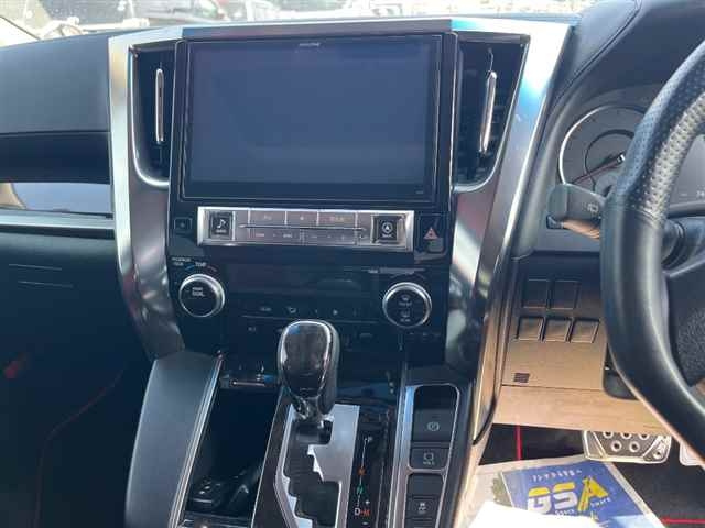 TOYOTA VELLFIRE 2016