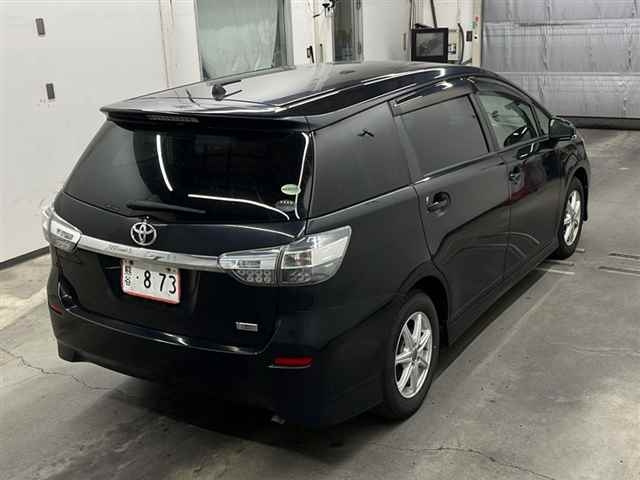 TOYOTA WISH 2012