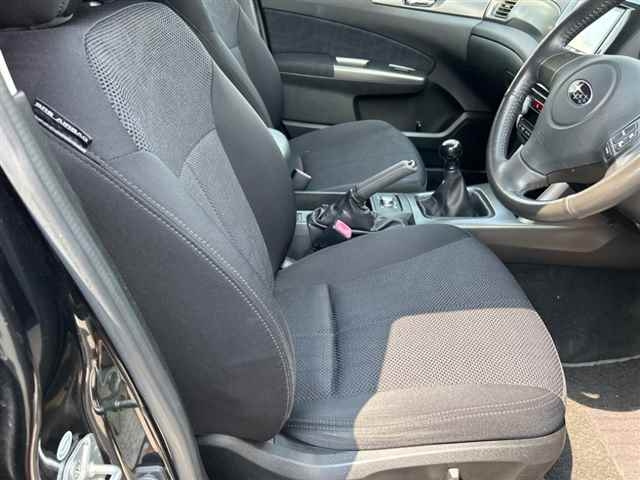 SUBARU FORESTER 2011