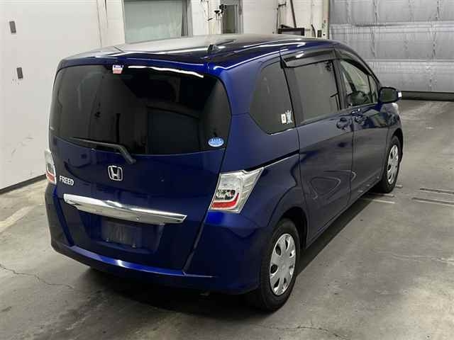 HONDA FREED 2012