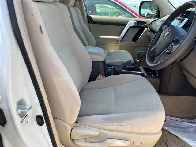 TOYOTA LAND CRUISER PRADO 2021