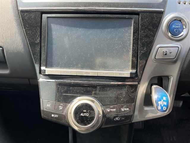 TOYOTA PRIUS ALPHA 2015