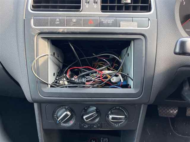 VOLKSWAGEN POLO 2010