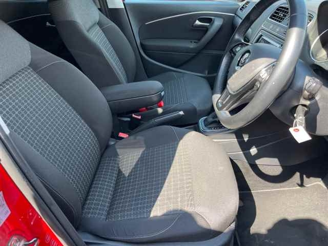 VOLKSWAGEN POLO 2015