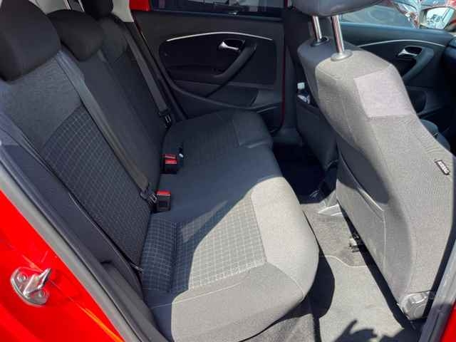 VOLKSWAGEN POLO 2015