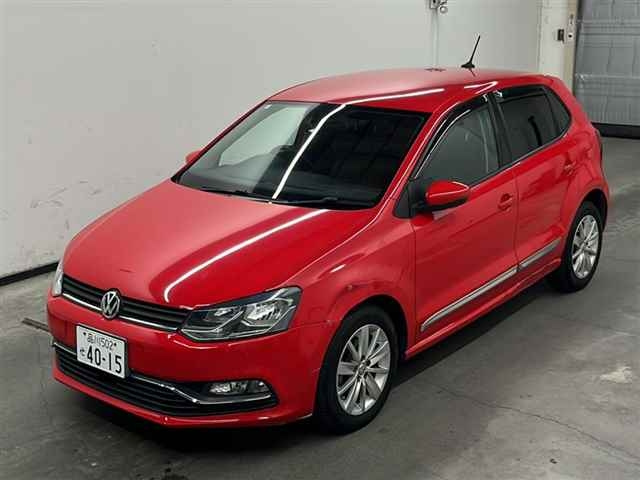 VOLKSWAGEN POLO 2015