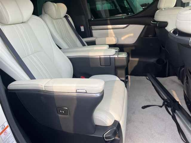 TOYOTA ALPHARD 2018