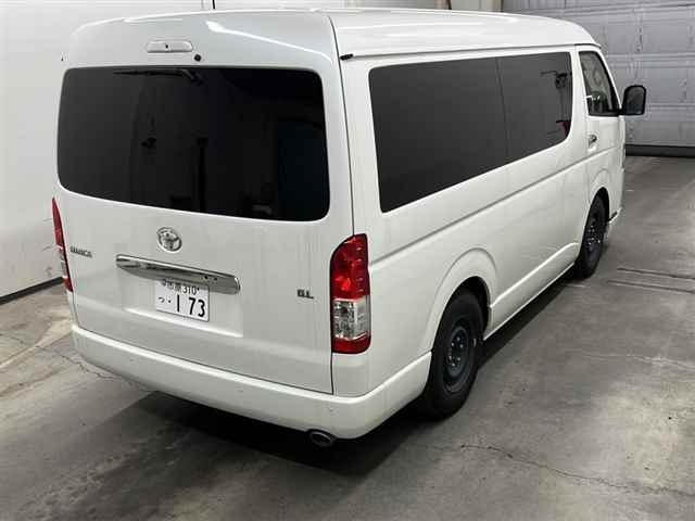 TOYOTA HIACE 2023