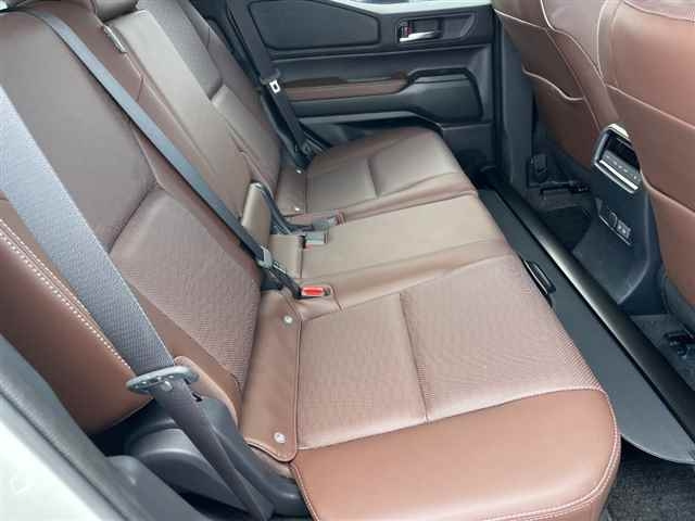 TOYOTA LAND CRUISER 2024