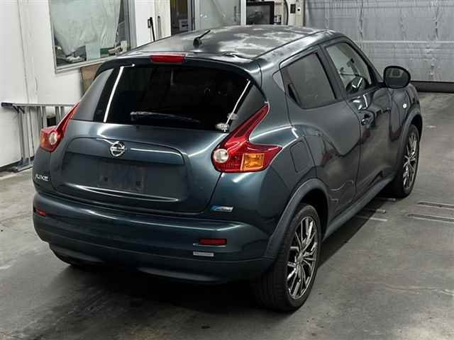 NISSAN JUKE 2010