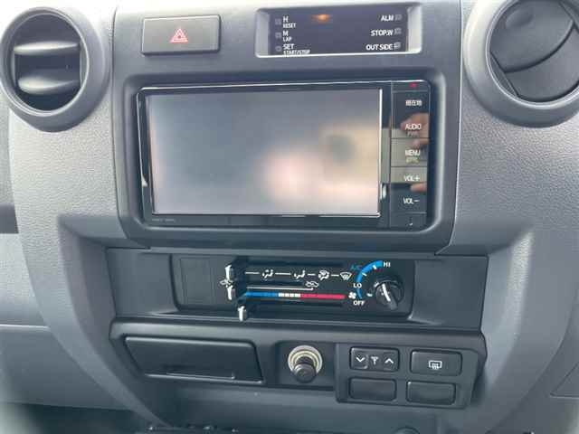 TOYOTA LAND CRUISER 2015