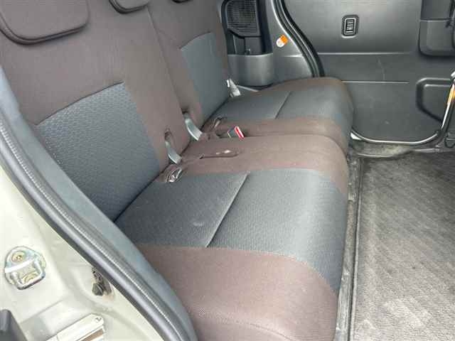 TOYOTA ROOMY 2020