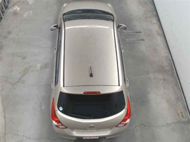 NISSAN TIIDA 2010