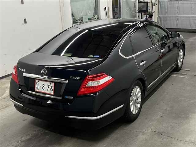 NISSAN TEANA 2011