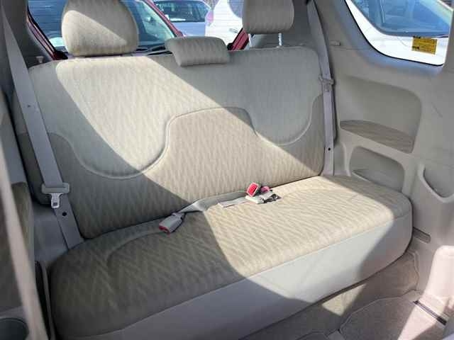 TOYOTA PORTE 2011