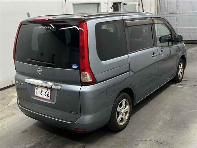 NISSAN SERENA 2010
