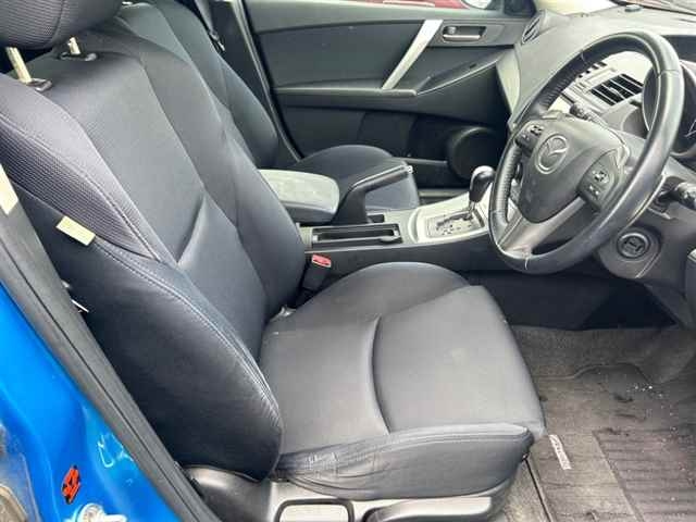 MAZDA AXELA 2009